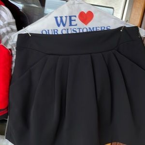 Diane con furstenburg black skirt like new